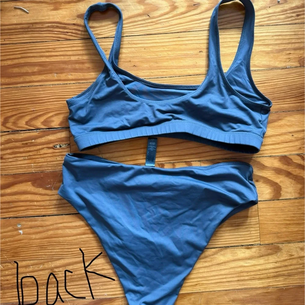 SKIMS Scoop Neck Bikini Top  w. Highrise cheeky bottoms (Gunmetal Grey) NWOT Set
